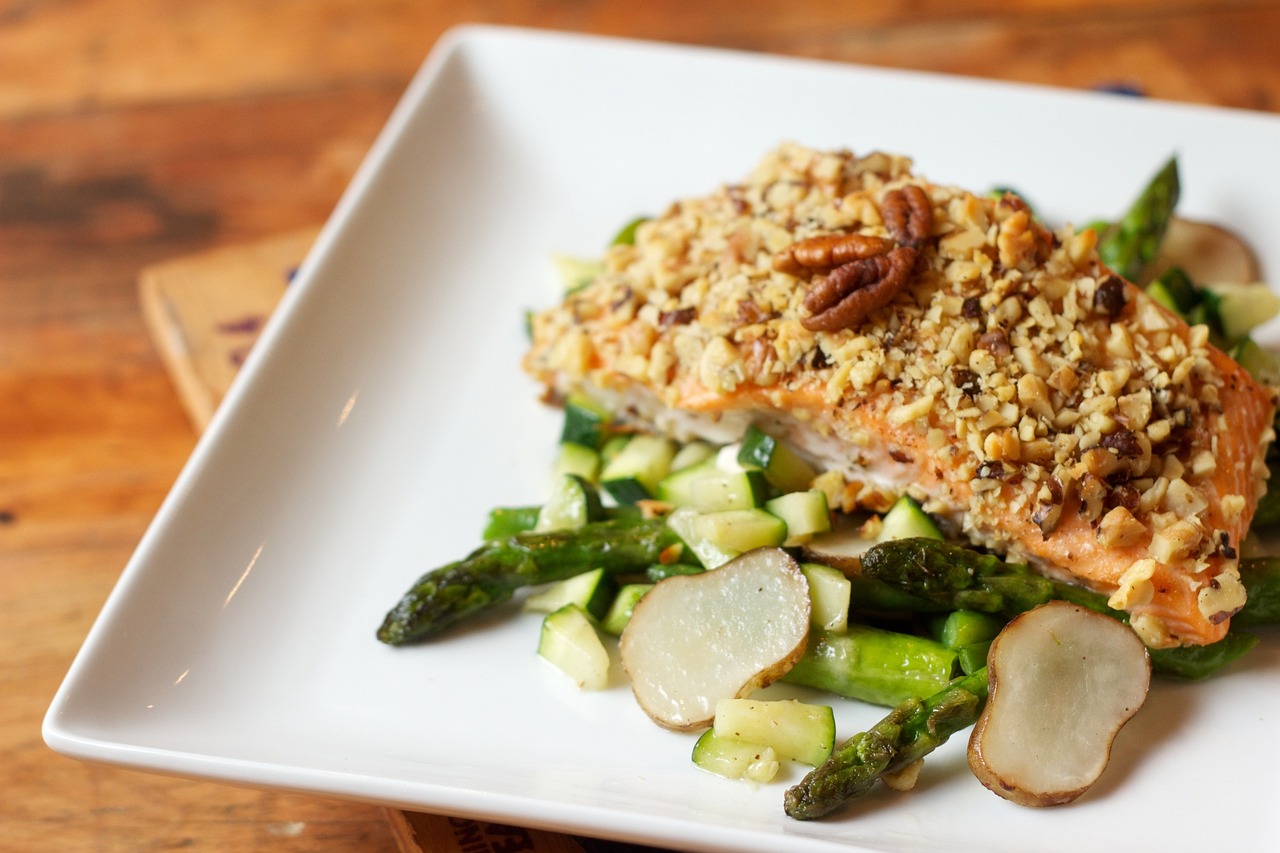 chicken, asparagus, pecan-2722818.jpg