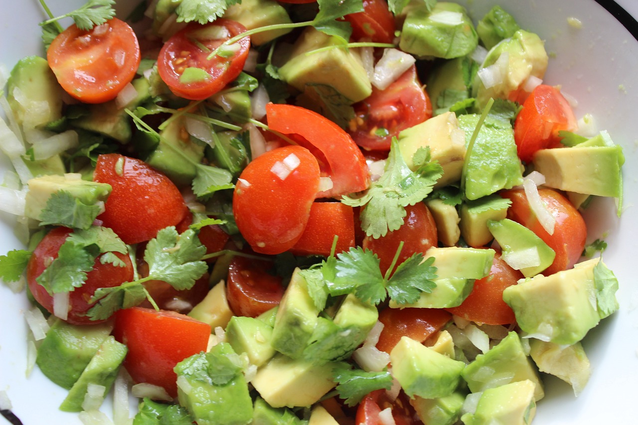 guacamole, raw food, a healthy diet-3921525.jpg